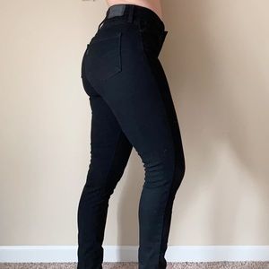 Levi’s high waisted super skinny black jeans